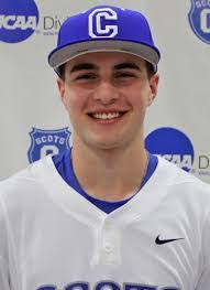 Aaron Innes's Instagram, Twitter & Facebook