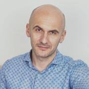 Victor Munteanu's Instagram, Twitter & Facebook