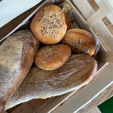 C Est La Fin Des Vacances Mais On Ramene De Bons Souvenirs D Arith Painaufeudebois Painsburger Frenchbread Ilovebread Mass Food Hamburger Bun Bread