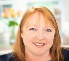 Amanda Cruce's Instagram, Twitter & Facebook