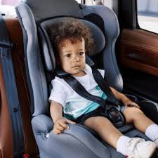 Children should remain in safety seats with harness straps until at least 40 pounds or to the maximum weight limit for harness straps. The Top 6 Car Seat Installation Mistakes Baby Logic