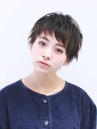 ヌケ感意識フレンチショートで愛嬌のあふれるパリジェンヌに