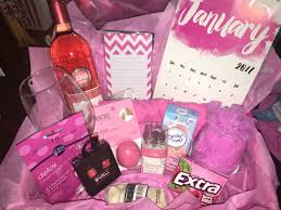 Diy Gift Basket Ideas For Mom Birthday Gift Basket Ideas For Friend Boss Graduation Birthday Holiday Pick A Color And Make A Basket Them Mother S Day Gift Baskets Pink Gift Basket Diy Gift For Bff