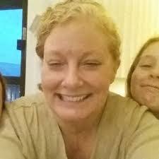 Melissa Mchenry's Instagram, Twitter & Facebook