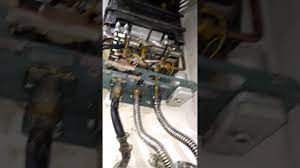 Tapi kali ini saya memakai cara lain selain di ganti,yaitu di lem pakai lem korea. Water Heater Gas Mau Nyala Beberapa Detik Lalu Mati Lagi Youtube
