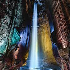 Unser zweiter auflug letzten freitag führte uns zwar in einen anderen staat, nämlich nach georgia, aber nur ca 5 minuten richtung süden, von den in tennessee gelegenen ruby falls höhlen. Ruby Falls Chattanooga Attraction Buy Tickets Lookout Mountain