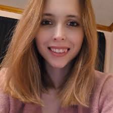 I want to read more books from Freida McFadden!! I've read these ones  during the year, my next reading is The Boyfriend. Which ones do you  recommend from the list she always