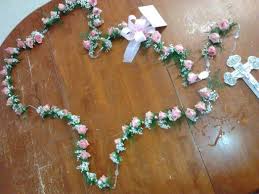 Then, on the crucifix, pray the apostles' creed Rosary Funeral Flowers Funeral Floral Casket Flowers Memorial Flowers
