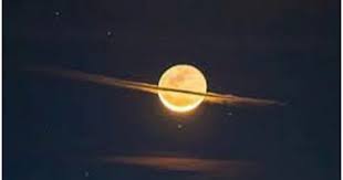 Bulan Terbelah Dua Terlihat Di Guatemala Pertanda Apa Guatemala Planet Menggambar Bulan