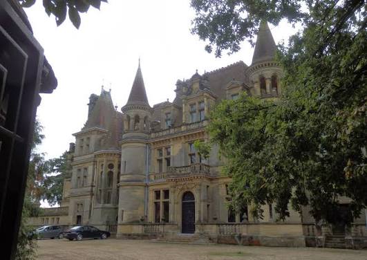 BLACK HOLE REVIEWS: Filming Location: THE LEGEND OF HELL HOUSE (1973) -  deepest, darkest Sussex