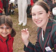 Amy Bunt's Instagram, Twitter & Facebook