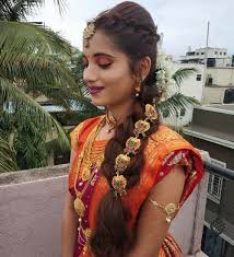 Wedding hairstyles for long hair can be done very easily in the form of letting it loose or pulling it up in the form of a bun. 10 Different Bridal Hairstyles For South Indian Wedding 2021