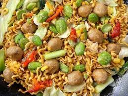 Mie goreng (or mee goreng) is an indonesian noodle dish that's also found in malaysia and other resep masak indomie goreng telur mie nyemek paling enak bahan : 18 Cara Membuat Mie Goreng Enak Dan Sederhana Khas Jawa Sampai Aceh Hot Liputan6 Com