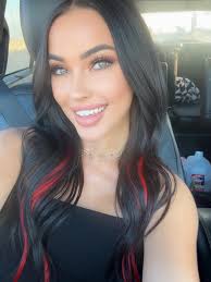 Progress 💪🏼😌 #fitness #fitnessprogress #girlswholift #momswholift  #fitmom #quads #glutes #motivation #inspiration