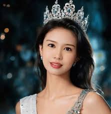 EXCLUSIVE: Hindi na makakita ang 44-anyos na kasambahay sa Occidental  Mindoro matapos siyang maltratuhin umano ng kanyang amo. Para sa mga  kababaihang nakakaranas ng pang-aabuso, maaaring tumawag sa Voice of the  Free