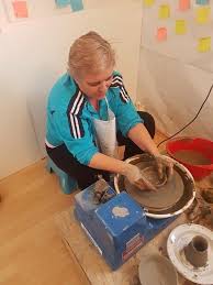 Voiam ca diminețile mele să înceapă cu o energie venită dinspre voi și era nevoie de o aromă care să vă atragă spre casa mea. V I P Interviu Cu Carmen Bart De La Viata Bate Filmul Viata De Blogger