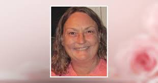 Dee Sims's Instagram, Twitter & Facebook