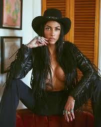 Sania Mallory - Free pics, galleries & more at Babepedia