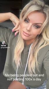 Gena Murphy's Instagram, Twitter & Facebook