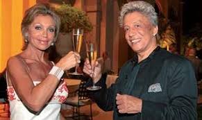 Winfried baumgart is a german historian. Yara Baumgart Celebra A Volta De Clodovil Ao Palco