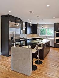 Love The Extended Glass Table A Glass Waterfall Would Be Awesome Instead Of Concrete Con Imagenes Cocinas Modernas Decoracion De Cocina Cocinas