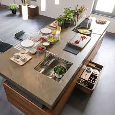 Herzstuck Der K7 Kuche Von Team 7 Ist Die Stufenlos Hohenverstellbare Kochinsel Sie Passt Sich Jeder Korpergrosse An Kom Kuche Mit Insel Kochinsel Deko Tisch