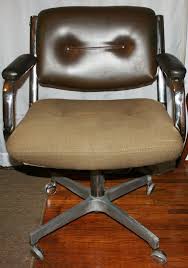 Vintage Mid Century Chromecraft Rolling Swivel Office Chair Leather Chrome Base Midcenturymodern Ch Retro Office Chair Vintage Desk Chair Modern Office Chair