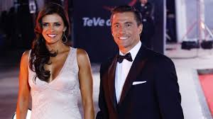 His birth sign is sagittarius and his life path number is 11. Fernando Solabarrieta Responde A Los Rumores Del Fin De Su Relacion Con Ivette Vergara En Cancha