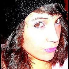 Emma Sainz's Instagram, Twitter & Facebook