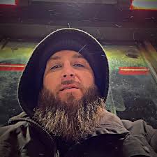 Miaaaaami fans, April 8 can't come soon enough!☀️ The #UFC287 pre-sale  officially starts now with Fight Club members up first ➡️ ufc.ac/416x8Kc