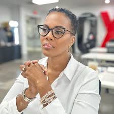 Former Black Teen Mom Who Was Pregnant at Age 14 is Now a Successful Real  Estate Mogul With $1 Billion in Deals Closed