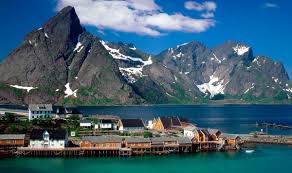 Finland) أو جُمْهُوريَّةُ فِنْلَنْدَا، هي بلد شمالي يقع في المنطقة الفينوسكاندية في شمال أوروبا. ÙÙ†Ù„Ù†Ø¯Ø§ ØªØ®ØµÙŠØµ 560 ÙŠÙˆØ±Ùˆ Ù„ÙƒÙ„ Ù…ÙˆØ§Ø·Ù† Ø£Ø³ÙˆØ§Ù‚ Ø§Ù„Ø¹Ø±Ø¨