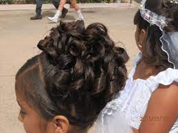 Curl Up Do That I Made On My Daughter For Her First Communion Hairstyle Hairstyles Updo H First Communion Hairstyles Hair Styles Flower Girl Hairstyles Updo