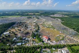 Bonnaroo is the popular short name for the bonnaroo music and arts festival, an annual event held in manchester, tennessee when is bonnaroo? Bonnaroo Will Return In September Here S What S New For 2021 Clture
