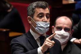 Non pas qu'elle puisse le dissimuler derrière son masque médical. France Le Voile S Invite Dans Les Debats Sur La Loi Contre Les Separatismes La Presse