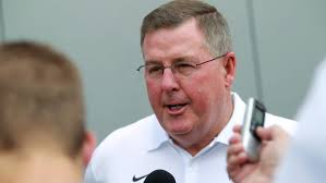 Brown: Greg Davis has reasons to worry about job security