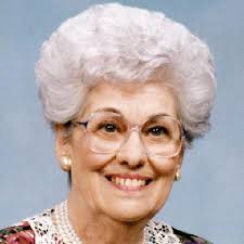 Edith Livingston's Instagram, Twitter & Facebook