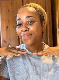 AD ✨ Morning Skin glow-up menu, served fresh: 🌊 Splash of micellar magic  💧 A dollop of moisturiser ☀️ SPF50+—because glowing skin needs its armour!  💦Garnier Micellar Water Sensitive Skin 🤦🏾‍♀️CeraVe Moisturising