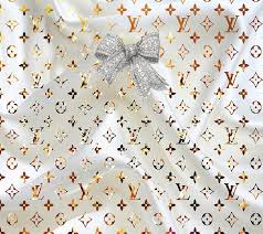 The application of louis vuitton x supreme wallpaper art can easily create wallpapers and backgrounds for your device. Louis Vuitton Brand Gold Louisvuitton Lv Pattern Pattern Medusa White Hd Wallpaper Peakpx