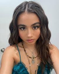 Ciara Ray's Instagram, Twitter & Facebook