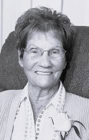 Jeanette Levesque's Instagram, Twitter & Facebook