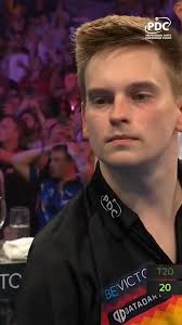 CALL OF DUTY WITH RYAN SEARLE AND MVG?! WE NEED TO SEE THAT!!😂🎮#darts  #lukehumphries #pdceurope