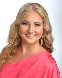 Alaina Nunn's Instagram, Twitter & Facebook