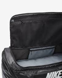 Le sac à dos mesure environ 32 cm de large et a roulé 41 cm de haut, déroulé 58 cm et 12 cm de profondeur au fond. Sac De Sport Sac A Dos De Training Convertible Nike Brasilia Nike Fr
