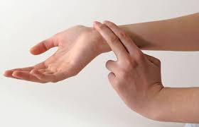 Ele sunt bătăile inimii care determină arterele să se extindă și să se contracte în frecvența cardiacă în repaus este constant scăzută. Care Este Valoarea NormalÄ A Pulsului Cum VariazÄ Aceasta In FuncÈie De VarstÄ Exquis