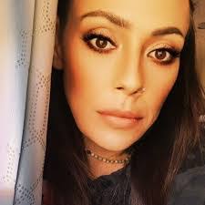 Kat Arce's Instagram, Twitter & Facebook