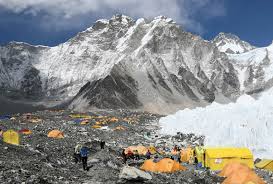 Située en asie, dans la chaîne de l'himalaya, cette montagne fait frontière de toutes ces montagnes, le plus haut sommet est le mont kilimandjaro ou kilimanjaro. La Plus Haute Poubelle Du Monde Une Montagne De Dechets Playbac Presse Digital Journaux Jeunesse Le Petit Quotidien Mon Quotidien L Actu L Eco Et Plus