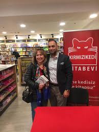 Kirmizi Kedi Yayinevi On Twitter Murat Agirel Bugun Kirmizi Kedi Caddebostan Da Okurlariyla Bulustu Imza Gunumuze Ilgi Gosteren Tum Okurlarimiza Tesekkur Ederiz Murat Agirel Yarin Da Kirmizi Kedi Alsancak Ta Okurlariyla Bulusacak Muratagirel