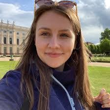 Natalie Minton's Instagram, Twitter & Facebook