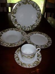 5 out of 5 stars. Christmas American Atelier 3373 Heavenly Hosts Angels Cherubs Gold Dinnerware